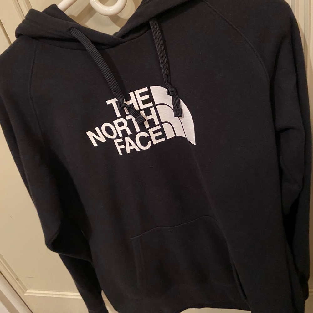 FIRM! Women’s north face hoodie